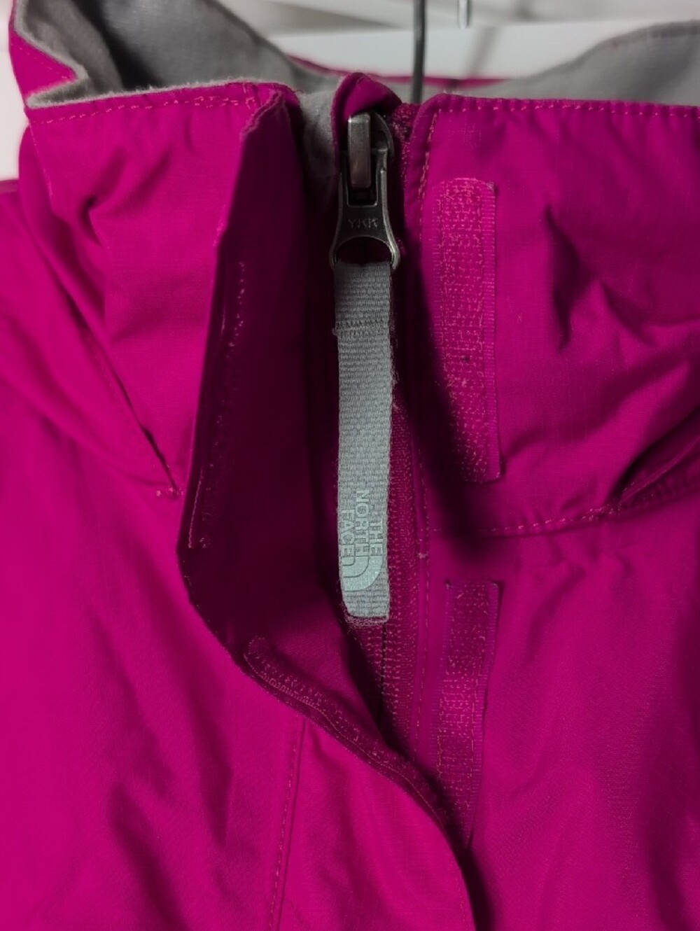 The North Face Girl's Hooded Rain Jacket - Picture 4 of 14